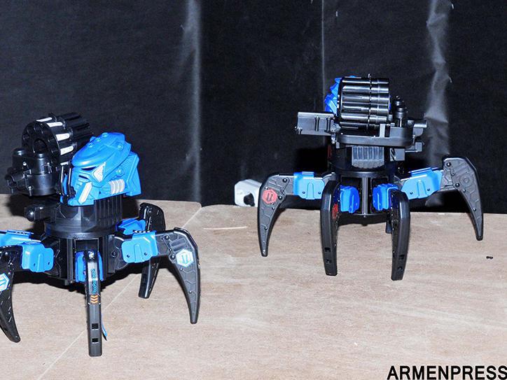 bal_robotov_initsiirovannyy_ameriabankom_i_korporatsiey_robotov_prokhodit_v_erevane - рис.1