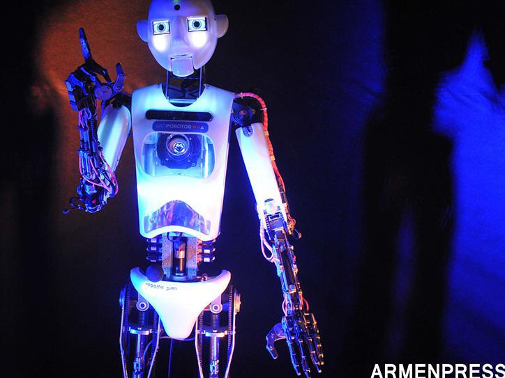 bal_robotov_initsiirovannyy_ameriabankom_i_korporatsiey_robotov_prokhodit_v_erevane - рис.2