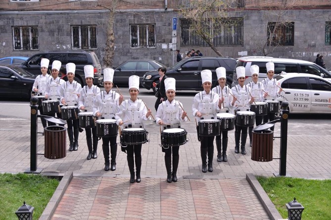 vysokaya_kukhnya_v_erevane_otkrylas_akademiya_kulinarnogo_iskusstva_i_gostepriimstva_video - рис.3