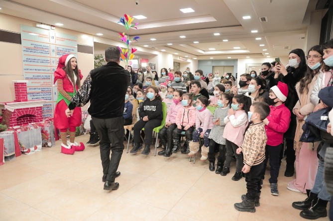 geopromining_organizovala_prazdnik_dlya_detey_prokhodyashchikh_lechenie_v_gematologicheskom_tsentre_ - рис.3 geopromining_organizovala_prazdnik_dlya_detey_prokhodyashchikh_lechenie_v_gematologicheskom_tsentre_ - рис.3