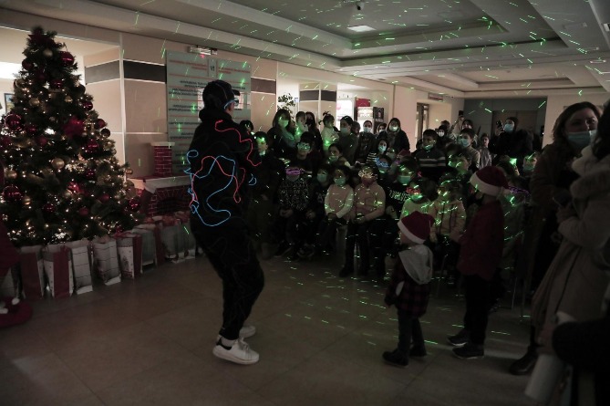 geopromining_organizovala_prazdnik_dlya_detey_prokhodyashchikh_lechenie_v_gematologicheskom_tsentre_ - рис.5 geopromining_organizovala_prazdnik_dlya_detey_prokhodyashchikh_lechenie_v_gematologicheskom_tsentre_ - рис.5