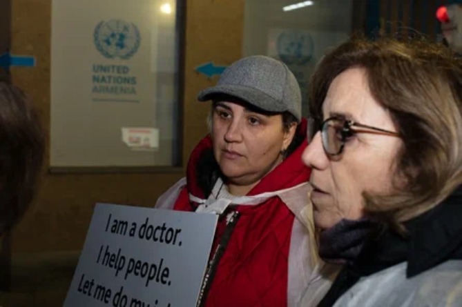 vrachi_armenii_potrebovali_razblokirovki_lachinskogo_koridora_chtoby_izbezhat_gumanitarnoy_katastrof - рис.1