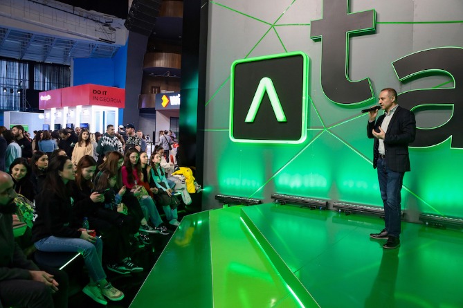 fintekh_na_digitec_ameriabank_predstavil_svoe_videnie_i_tsennosti_foto_video - рис.1 fintekh_na_digitec_ameriabank_predstavil_svoe_videnie_i_tsennosti_foto_video - рис.1