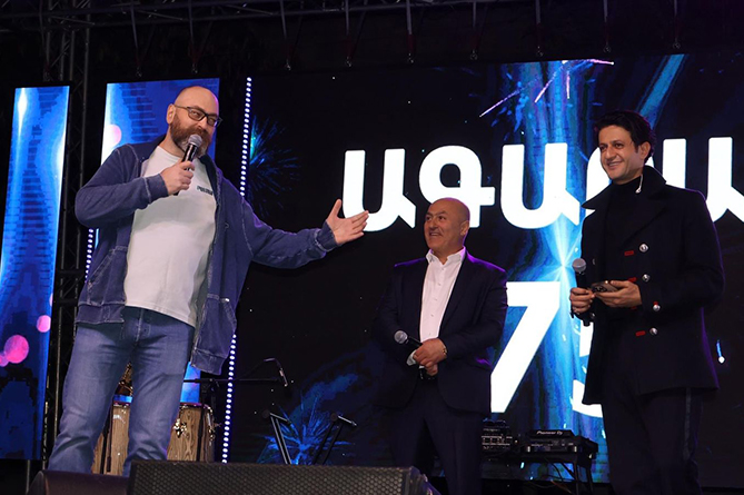 v_agarake_proshli_prazdnichnye_meropriyatiya_k_75_letiyu_osnovaniya_goroda - рис.3 v_agarake_proshli_prazdnichnye_meropriyatiya_k_75_letiyu_osnovaniya_goroda - рис.3