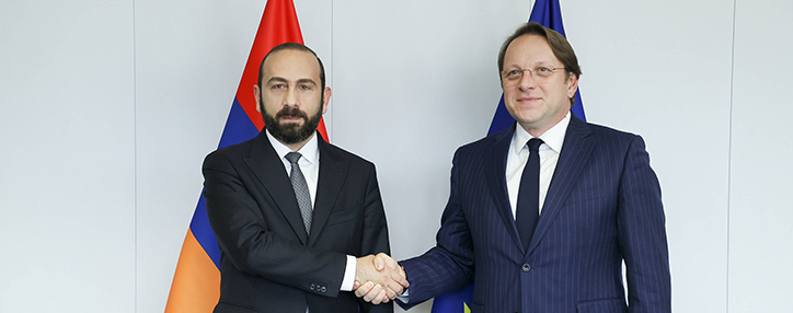 Мирзоян заявил о значимости присоединения Армении к проекту "Черноморский электрический кабель"