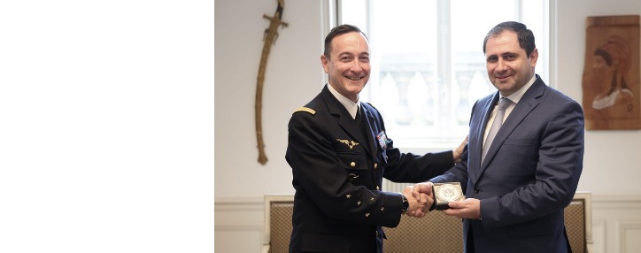 Armenian Defense Minister, Military Advisor to French President discuss cooperation