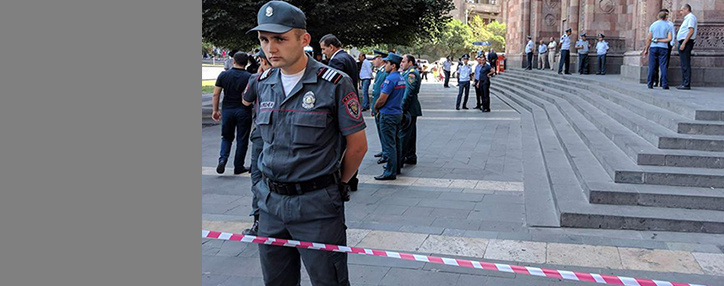 Сигнал о бомбе в здании Минтранса Армении оказался ложным