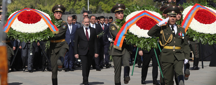 Armenia's top leadership pays tribute to victims of Armenian Genocide