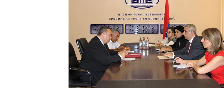 Արցախի ԱԳ նախարարը և ԿԽՄԿ առաքելության ներկայացուցիչները քննարկել են Ադրբեջանում հայտնված զինծառայողի ճակատագիրը