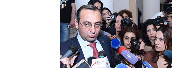 Арцвик Минасян уходит с поста глвы Минэкономики, известно имя его преемника