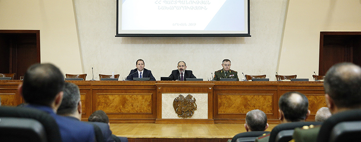 Վարչապետը ՊՆ-ում հանգամանալից խոսել է Լեռնային Ղարաբաղի հակամարտության բանակցային գործընթացի մասին
