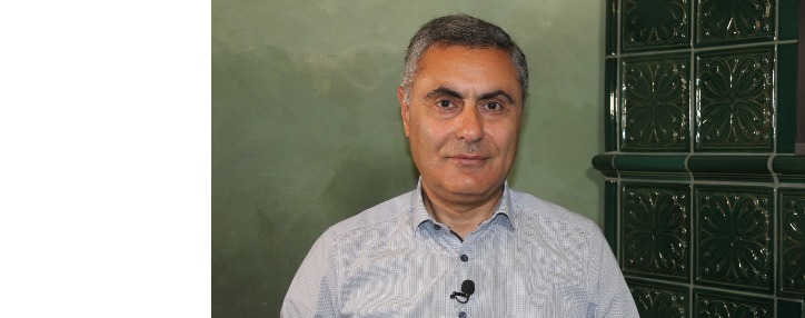 Expert about benefits of using AI in business running