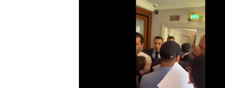 Ընդդիմադիր պատգամավորները փորձեցին մտնել «Մարիոթի» սրահ, որտեղ Փաշինյանն ու Թրեյսին են, սկսվեց քաշքշուկ (ՎԻԴԵՈ)