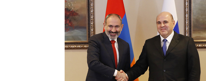 Russian, Armenian PMs discuss economy, exchange New Year and Christmas greetings