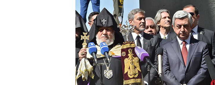 ՀՀ նախագահը Ծիծեռնակաբերդում հարգանքի տուրք է մատուցել Հայոց ցեղասպանության զոհերի հիշատակին