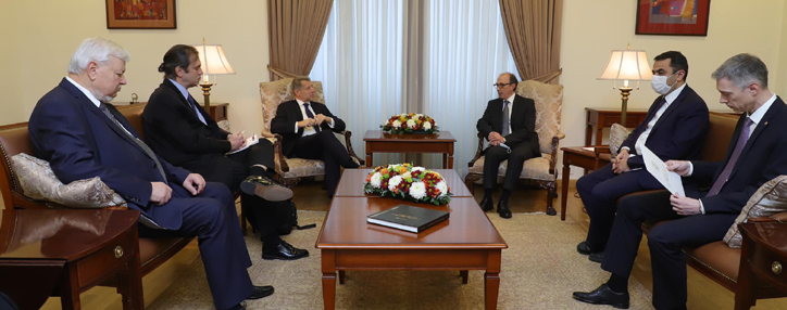 Глава МИД Армени проводит встречу с сопредседателями МГ ОБСЕ