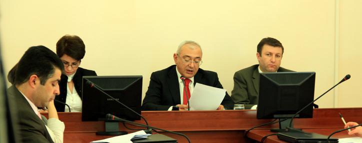 Հայաստանի ԿԸՀ անդամները ստորագրել են նախօրեին կայացած Երևանի Ավագանու ընտրությունների նախնական արդյունքների արձանագրությունը 