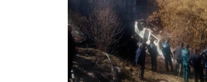 Սյունիքում դպրոցական ավտոբուսը կամրջից ընկել է գետը, կա զոհ (ՖՈՏՈ)