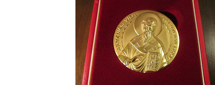 Հռոմի պապը մեդալ է ուղարկել իր դիմանկարը պատրաստած հեղինակին