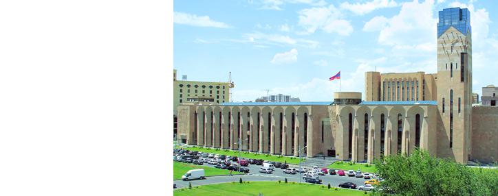 Активисты разблокировали вход в мэрию Еревана после обещания советника премьер-министра