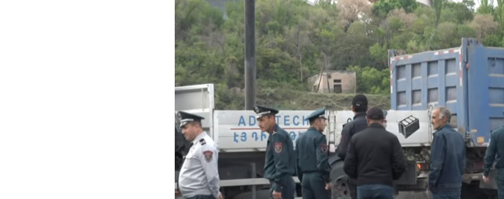 Ցուցարարներն առավոտյան փակել են Կիևյան կամուրջը,  ոստիկանները  բերման են ենթարկում նրանց