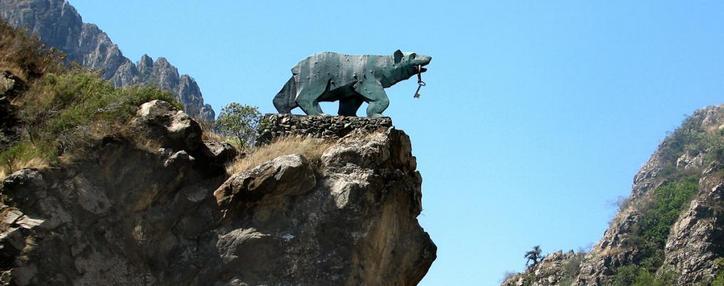 Пашинян: "Открытие коммуникаций и уточнение границ Армении и Азербайджана должны проходить в трехстороннем формате"