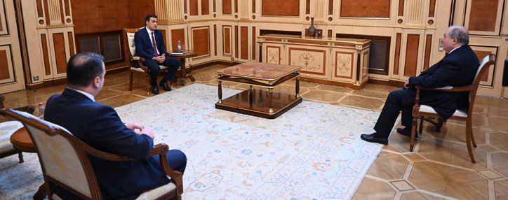 ՀՀ նախագահն ու Օմբուդսմենը քննարկել են հայ-ադրբեջանական սահմանին տիրող իրավիճակը` կապված սահմանային բնակչության իրավունքների խախտումների հետ (ՎԻԴԵՈ)