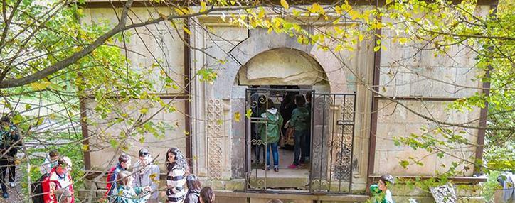 ԱԿԲԱ-ԿՐԵԴԻՏ ԱԳՐԻԿՈԼ Բանկի աջակցությամբ Ջուխտակ վանքերն այսուհետ դռներ ունեն 