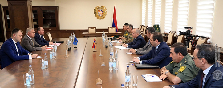 Կարապետյանը`Զասին.«Մեր սահմաններին ստեղծված իրադրության խաղաղ հանգուցալուծման բացակայության պարագայում իրավունք ենք վերապահում խնդիրը լուծել ուժի կիրառմամբ»