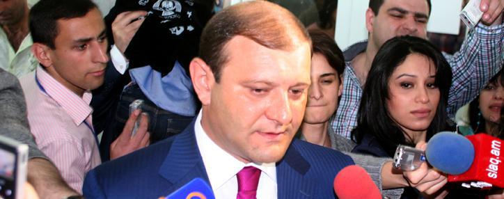 Ереванцы могут направлять мэру вопросы на его странице в соцсети Facebook