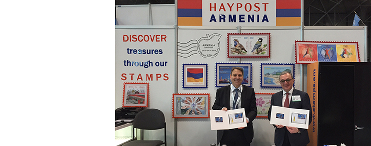 Հայկական եռագույնով լուսավորված երկնաքերի պատկերով գեղաթերթիկը մարվել է Նյու Յորքի ցուցահանդեսի ժամանակ