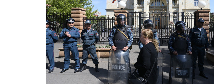 Ցուցարարները հասան Բաղրամյան 26` ՀՀ վարչապետի նստավայր