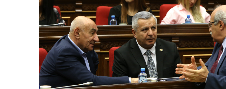 Национальное Собрание Армении обсуждает повышение цен