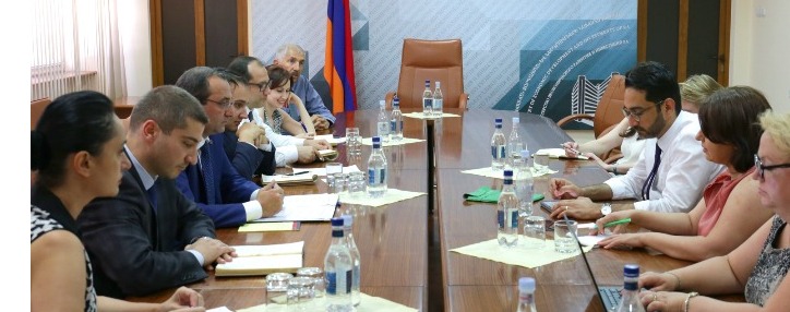 Глава Минэкономики обсудил вопросы финансовой доступности для МСБ с делегацией группы ВБ