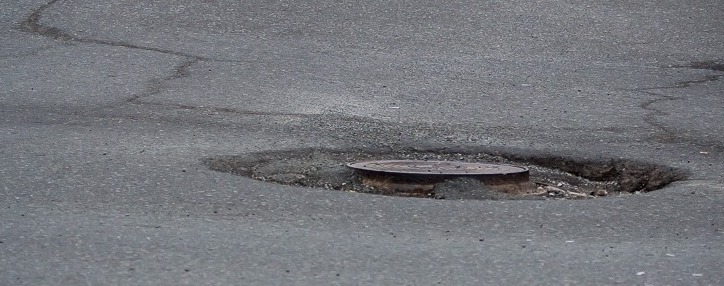 Мэрия Еревана выделит 100 млн. на ремонт уличных люков и дождеотводов 