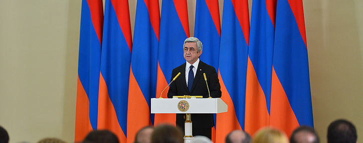 Президент Армении вручил государственные награды членам семей героев, погибвших в ходе апрельских боев