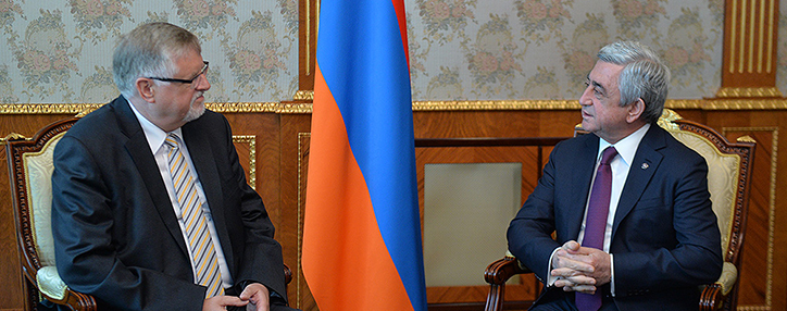 Евросоюз хочет содействовать в решении карабахского конликта - Зальбер