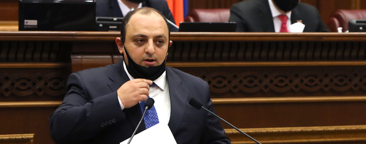 Ազգային ժողովի արտահերթ նիստում երդվեց «Լուսավոր Հայաստան» խմբակցության նոր պատգամավոր Ստեփան Ստեփանյանը