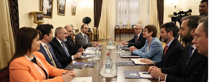 Премьер Армении и президент ЕБРР обсудили общие проекты и перспективы 