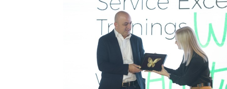  «Мотивированный сотрудник + профессиональное обслуживание = счастливый клиент» - Америабанк держит в центре внимания качество обслуживания клиентов