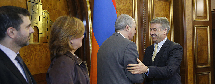 Правительство Армении представит реалистичный бюджет на 2017 год - премьер