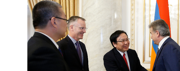 Կարեն Կարապետյանն ընդունել է ԱԶԲ փոխնագահի գլխավորած պատվիրակությանը