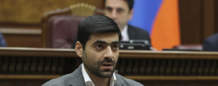 Оппозиционного депутата Мгера Саакяна лишили неприкосновенности. Генпрокуратура намерена возбудить против него уголовное дело 