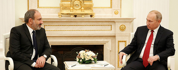 Никол Пашинян провел телефонный разговор с президентом России