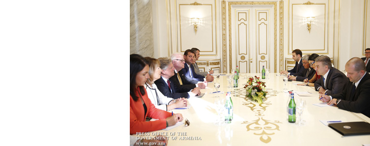 Армения видит решение карабахского вопроса исключительно в мирном урегулировании - премьер