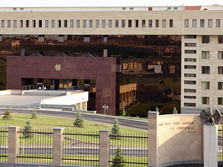 Armenian defense ministry stresses importance of equipping army with armament