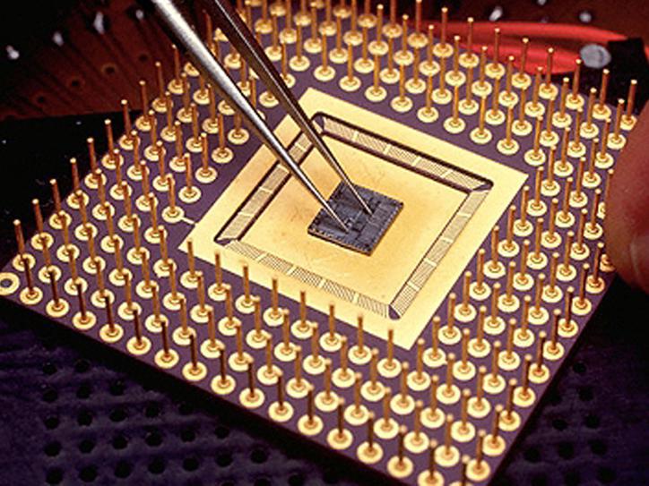 Samsung представил самый маленький процессор для смартфонов