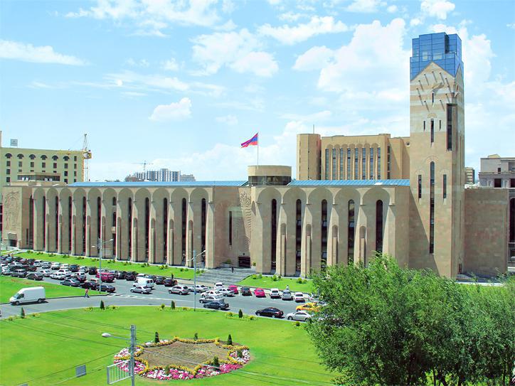 Տարոն Մարգարյանը նշանակել է Երևանի վարչական շրջանների ղեկավարներին (ՑԱՆԿ)