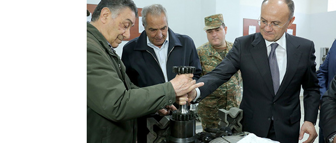 ՀՀ պաշտպանության նախարարը ծանոթացել է հայրենական ռազմաարդյունաբերական համալիրի նորույթներին