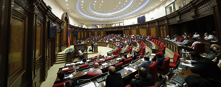 Армянский парламент принял отчет о выполняемости госбюджета за 2019 год, оппозиция недовольна